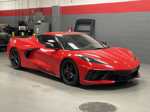 Used 2021 Chevrolet Corvette Stingray Coupe w/ 1LT image 2