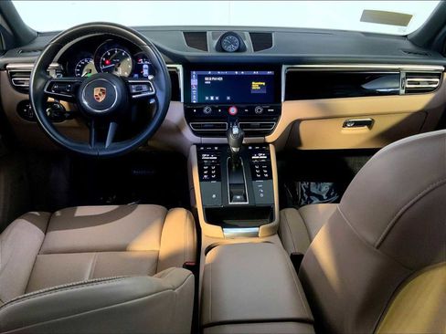 Certified 2024 Porsche Macan w/ Premium Plus Package AWD/4WD image 14
