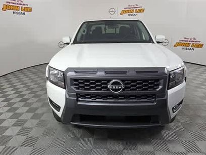 New 2025 Nissan Frontier SV w/ SV Convenience Package