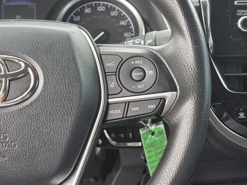 Used 2022 Toyota Camry LE image 23