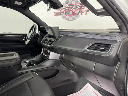 Used 2023 GMC Yukon XL SLT AWD/4WD image 12