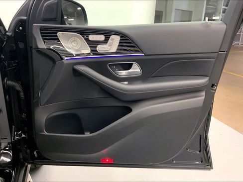Certified 2024 Mercedes-Benz GLS 450 4MATIC image 9