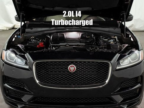 Used 2020 Jaguar F-PACE Prestige image 3