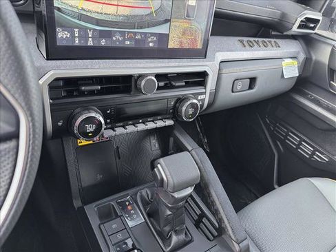 Certified 2025 Toyota Tacoma 4x4 Double Cab Hybrid image 15
