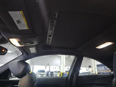 Used 2020 BMW 230i Coupe w/ Premium Package image 6