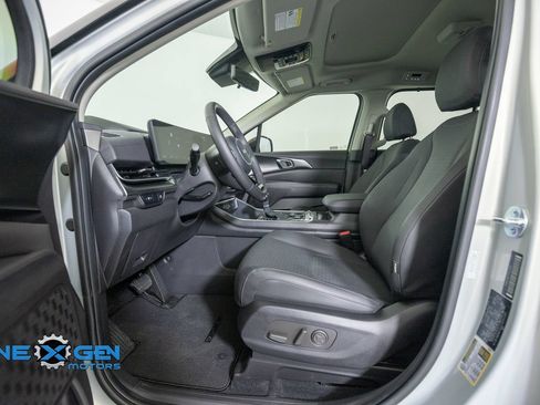 Used 2026 Kia Carnival SX Prestige FWD image 11