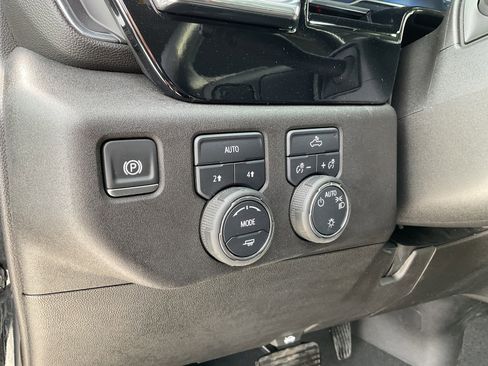 Used 2025 Chevrolet Silverado 1500 LT image 12