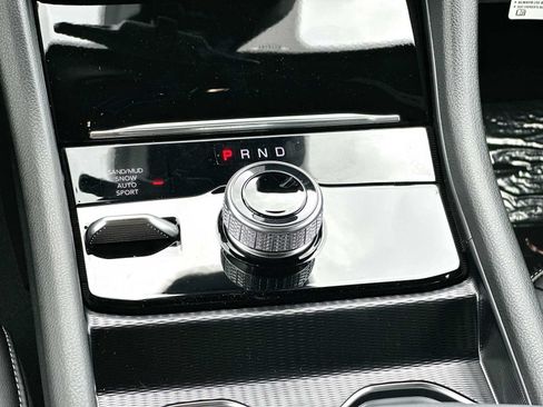 New 2026 Jeep Grand Cherokee Limited AWD/4WD image 21