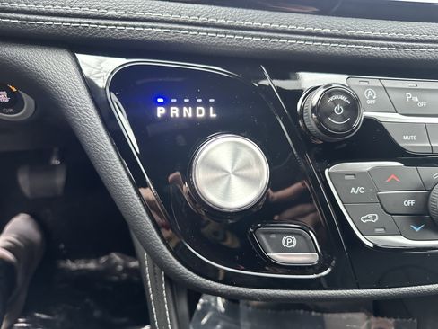 New 2026 Chrysler Pacifica Limited image 24