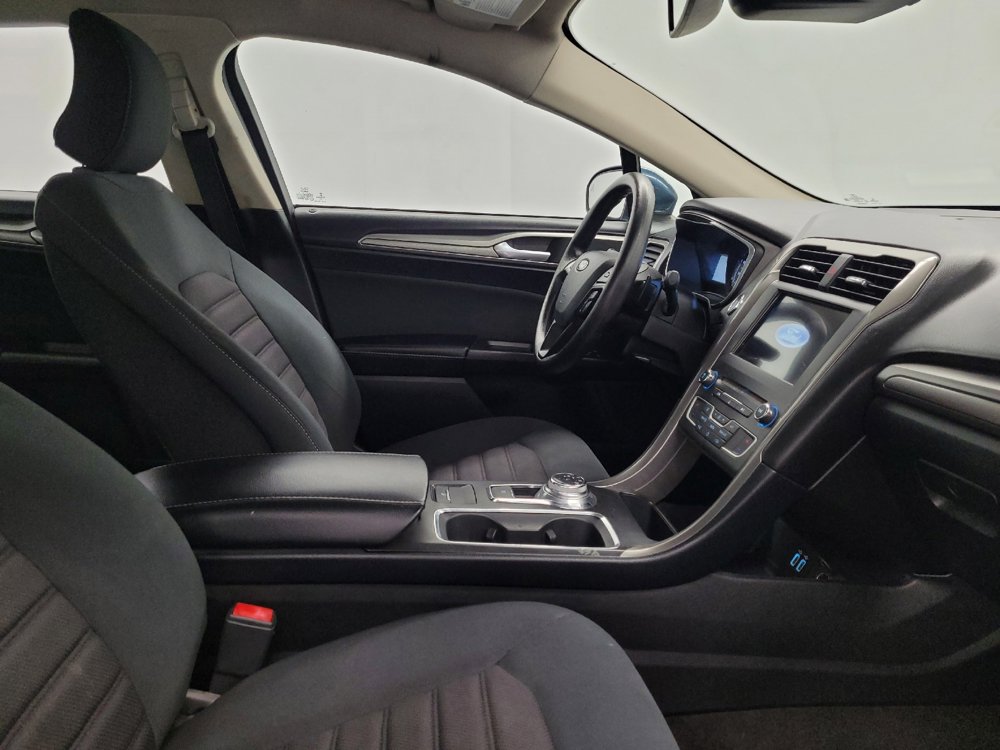 Used 2019 Ford Fusion SE FWD image 21