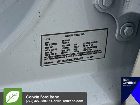 Used 2025 Tesla Model Y Long Range image 35