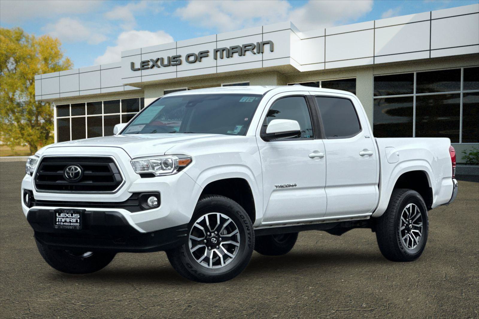 Used 2020 Toyota Tacoma SR5 RWD image 1