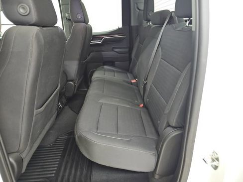 Used 2023 Chevrolet Silverado 1500 LT image 3