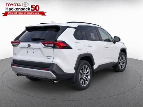Used 2023 Toyota RAV4 Limited AWD/4WD image 39