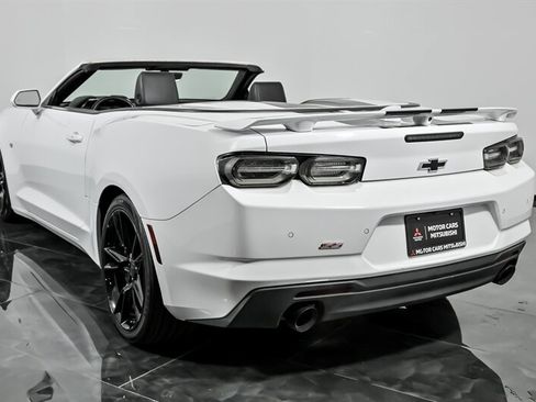 Used 2022 Chevrolet Camaro SS image 9