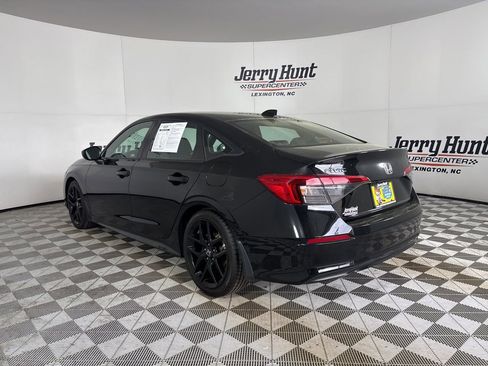 Used 2024 Honda Civic Sport image 7