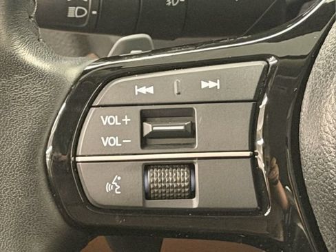 Certified 2023 Honda Pilot Elite image 32