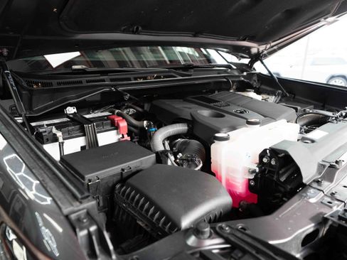 Used 2025 Toyota Tundra SR5 image 31