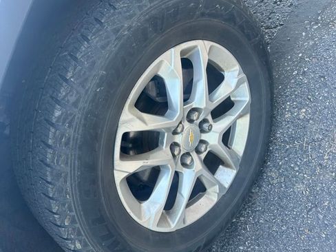Used 2019 Chevrolet Traverse LS w/ LPO, Floor Liner Package AWD/4WD image 4
