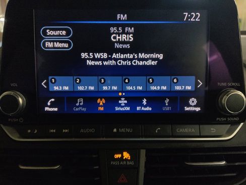 Used 2025 Nissan Altima 2.5 SV FWD image 25