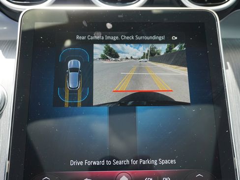Used 2025 Mercedes-Benz GLC 300 4MATIC image 35