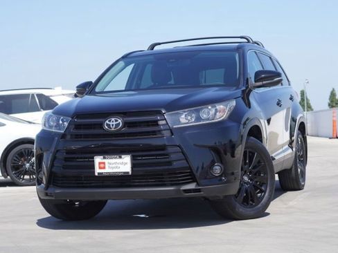 Used 2019 Toyota Highlander SE AWD/4WD image 4