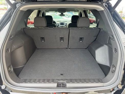 Used 2024 Chevrolet Equinox LT FWD image 10
