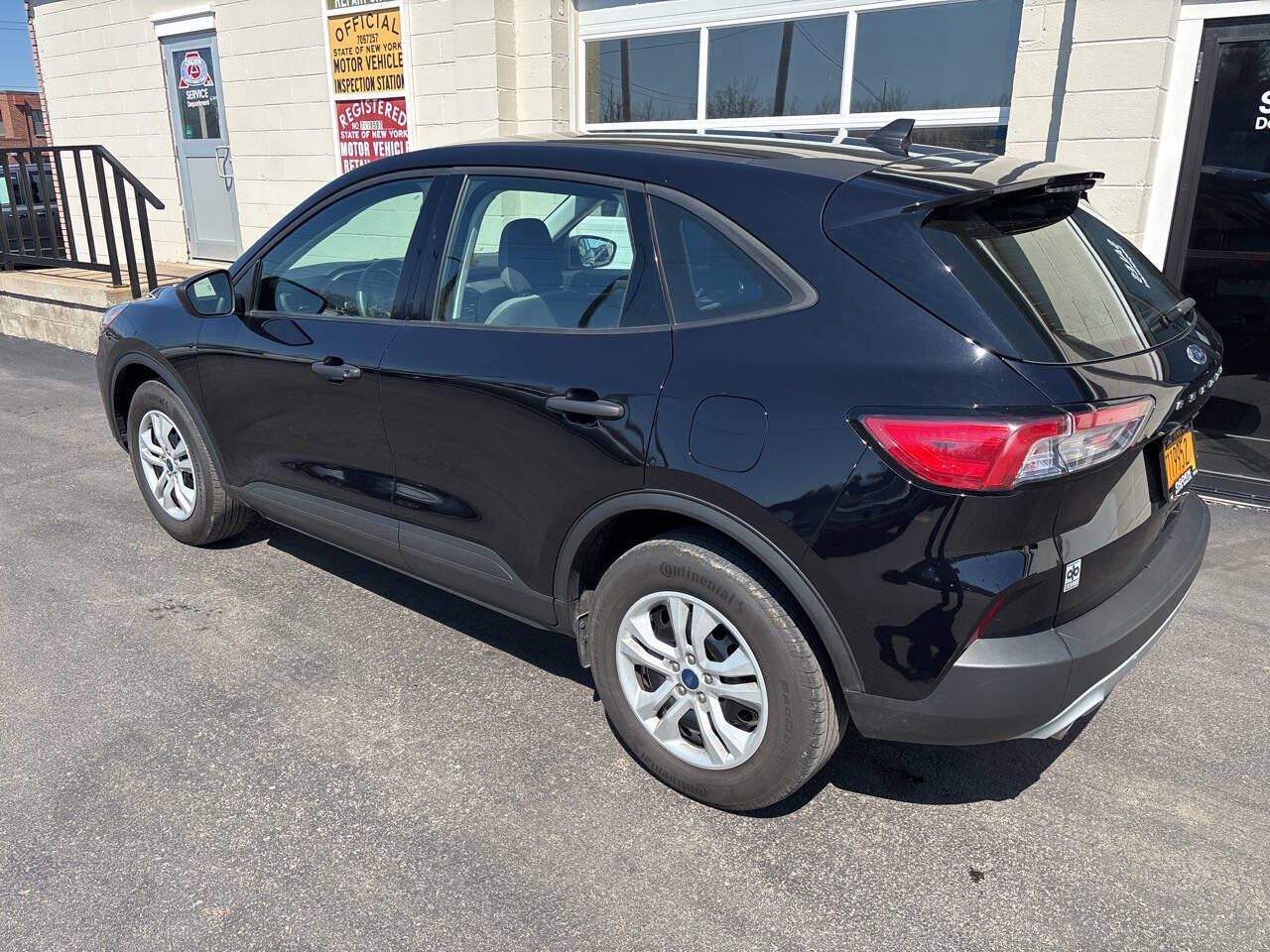 Used 2022 Ford Escape S AWD/4WD image 7