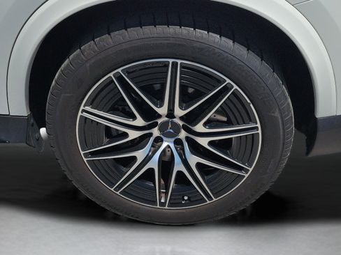 Certified 2026 Mercedes-Benz GLC 43 AMG 4MATIC image 31