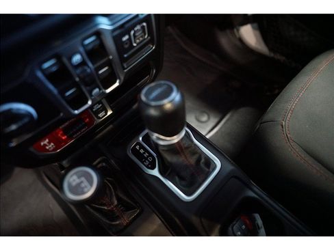 Used 2020 Jeep Gladiator Rubicon AWD/4WD image 22