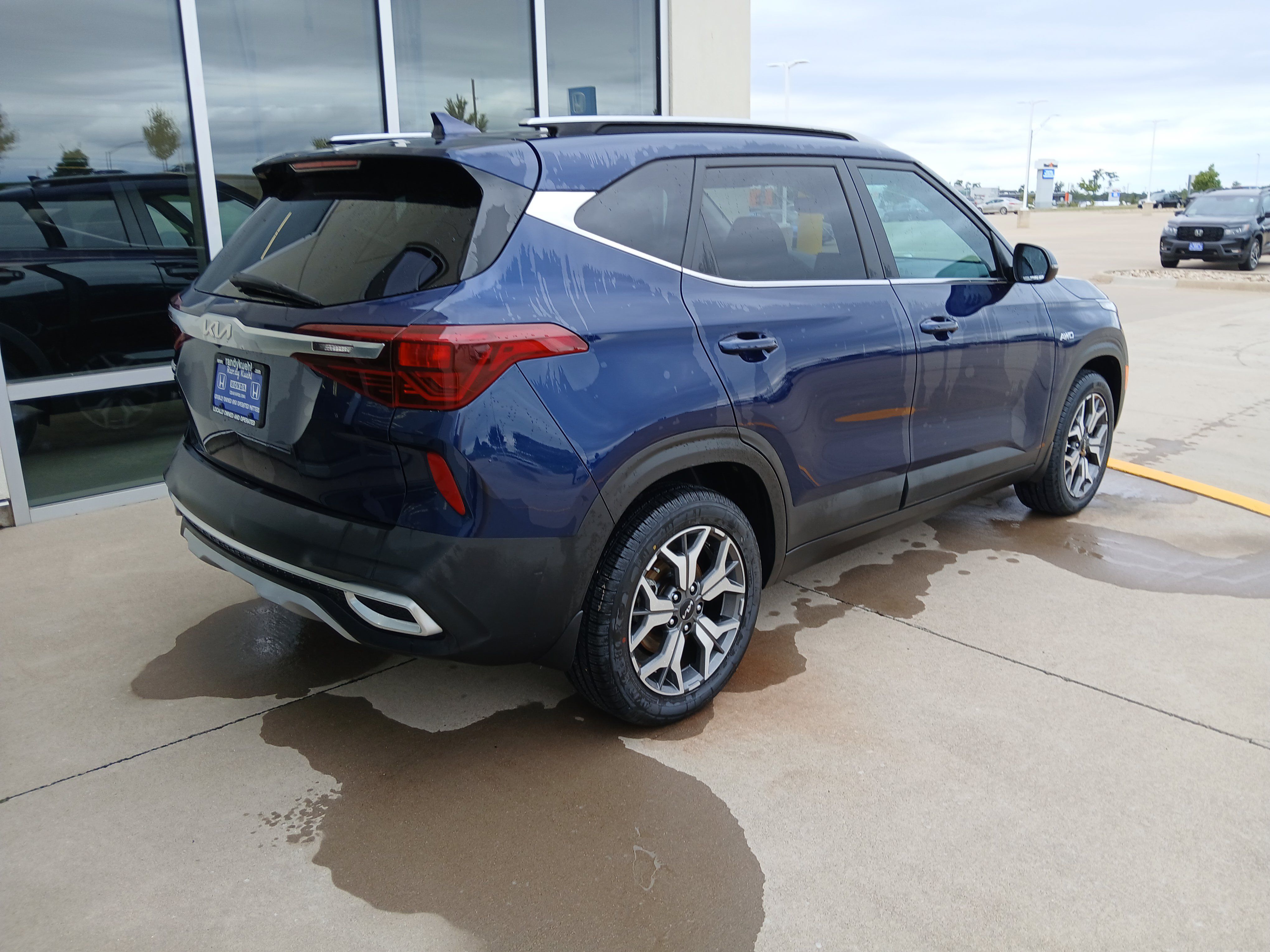 Used 2023 Kia Seltos EX AWD/4WD image 6