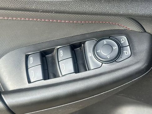 Used 2023 Chevrolet TrailBlazer RS w/ Convenience Package image 12