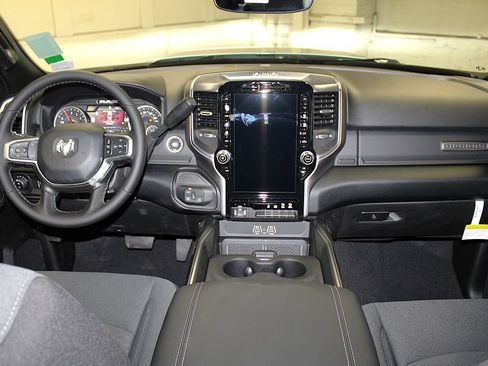 New 2026 RAM 2500 Big Horn AWD/4WD image 9
