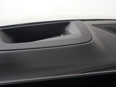 Used 2026 BMW X5 sDrive40i image 23