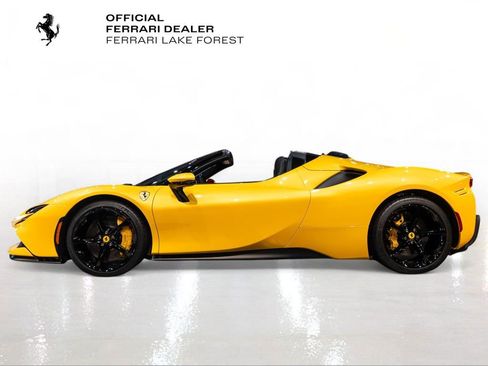 Certified 2025 Ferrari SF90 Spider AWD/4WD image 3