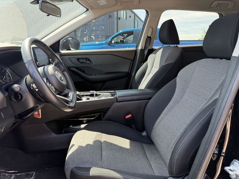 Used 2022 Nissan Rogue S FWD image 9