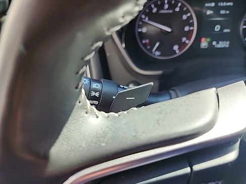 Used 2023 Subaru Ascent Touring image 40