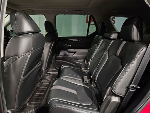 Used 2025 Honda Pilot Touring image 36