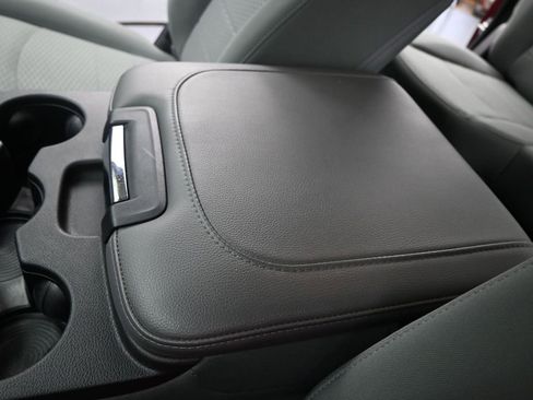 Used 2017 RAM 1500 Express image 28