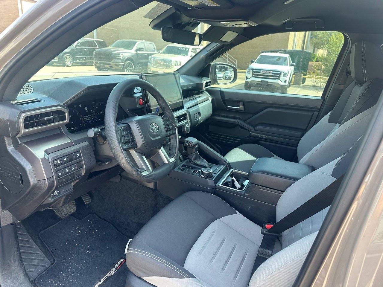 Used 2026 Toyota Tacoma TRD Off-Road AWD/4WD image 13