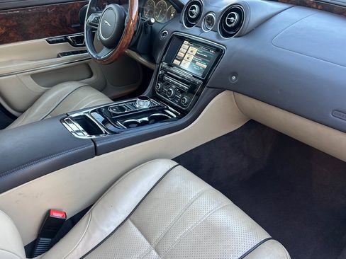 Used 2015 Jaguar XJ L Portfolio image 19