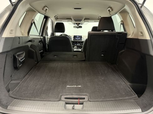 Used 2023 Nissan Rogue SV image 29