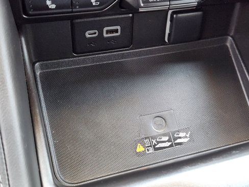 Used 2022 Chevrolet Tahoe LT RWD image 17