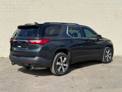 Used 2021 Chevrolet Traverse LT w/ LT Premium Package AWD/4WD image 10
