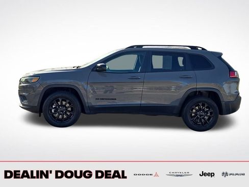 Used 2023 Jeep Cherokee Altitude Lux image 3