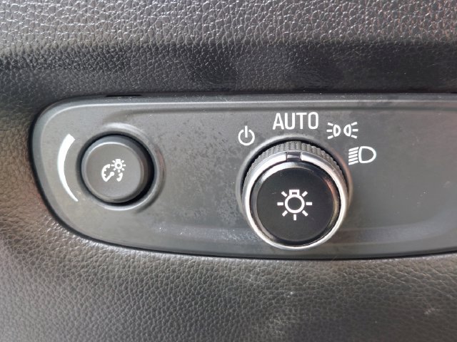 Certified 2022 Chevrolet Traverse LT AWD/4WD image 38
