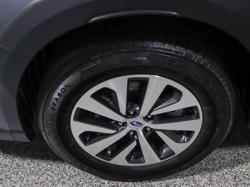 Used 2024 Subaru Outback Premium AWD/4WD image 11