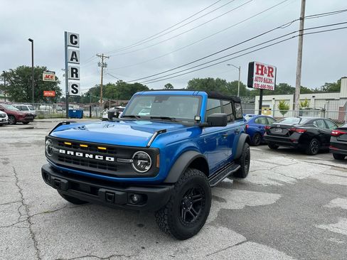 Used 2023 Ford Bronco Black Diamond AWD/4WD image 1