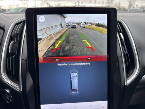 Used 2023 Ford Edge Titanium image 13