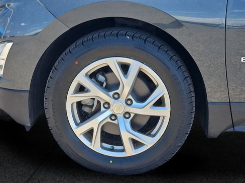 Used 2020 Chevrolet Equinox LT FWD image 8